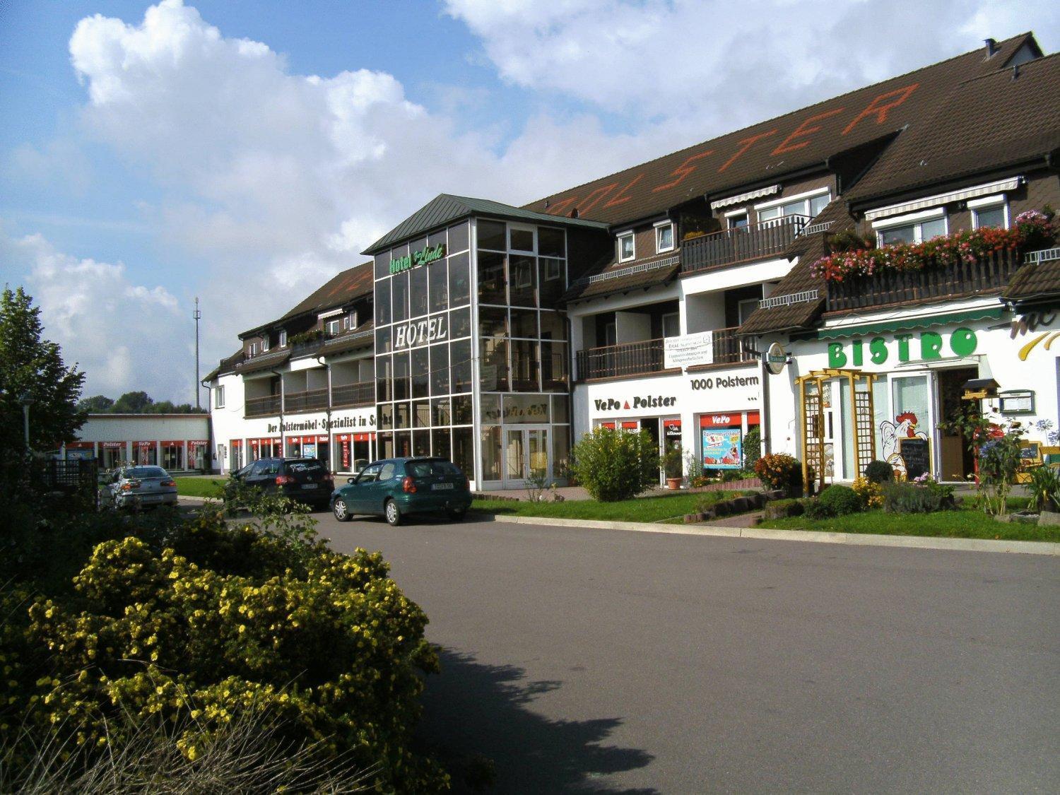 Zur Linde Hotel Ostrau  Exterior photo